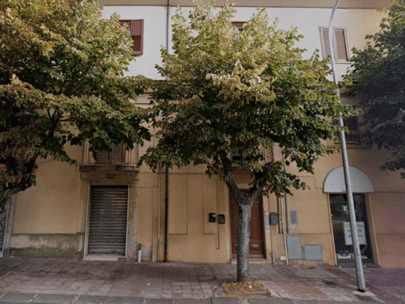 Appartamento trilocale da ultimare in pieno centro