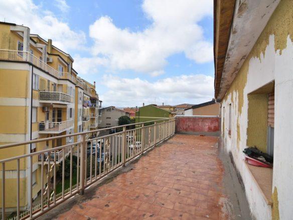 Appartamento mansardato all’ultimo piano con terrazza