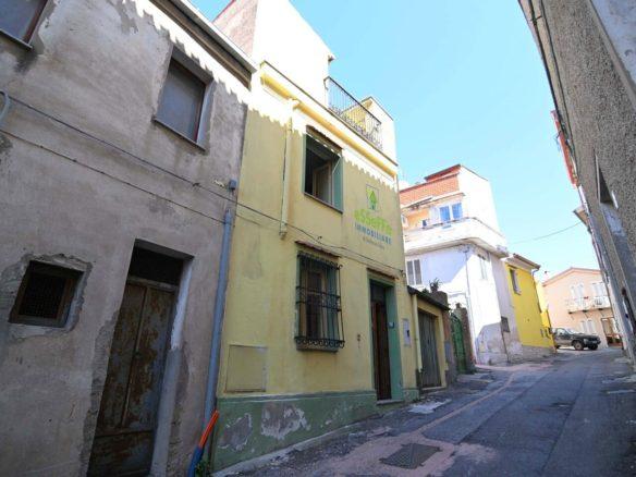 Casa nel centro storico su tre piani
