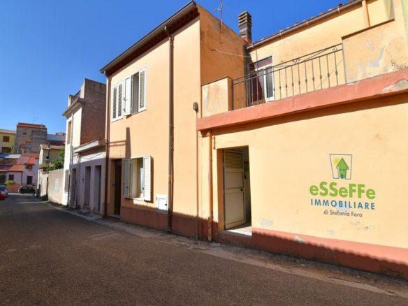 Casa singola centrale con terrazza e due livelli