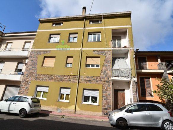 Secondo piano con 3 camere in zona servita