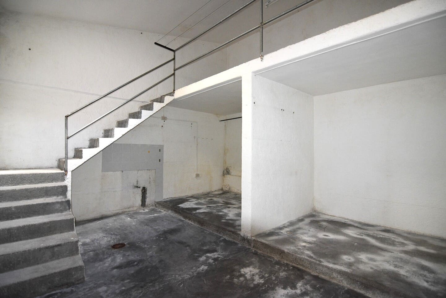 Casa indipendente ricca di spazio con cortile e terrazza