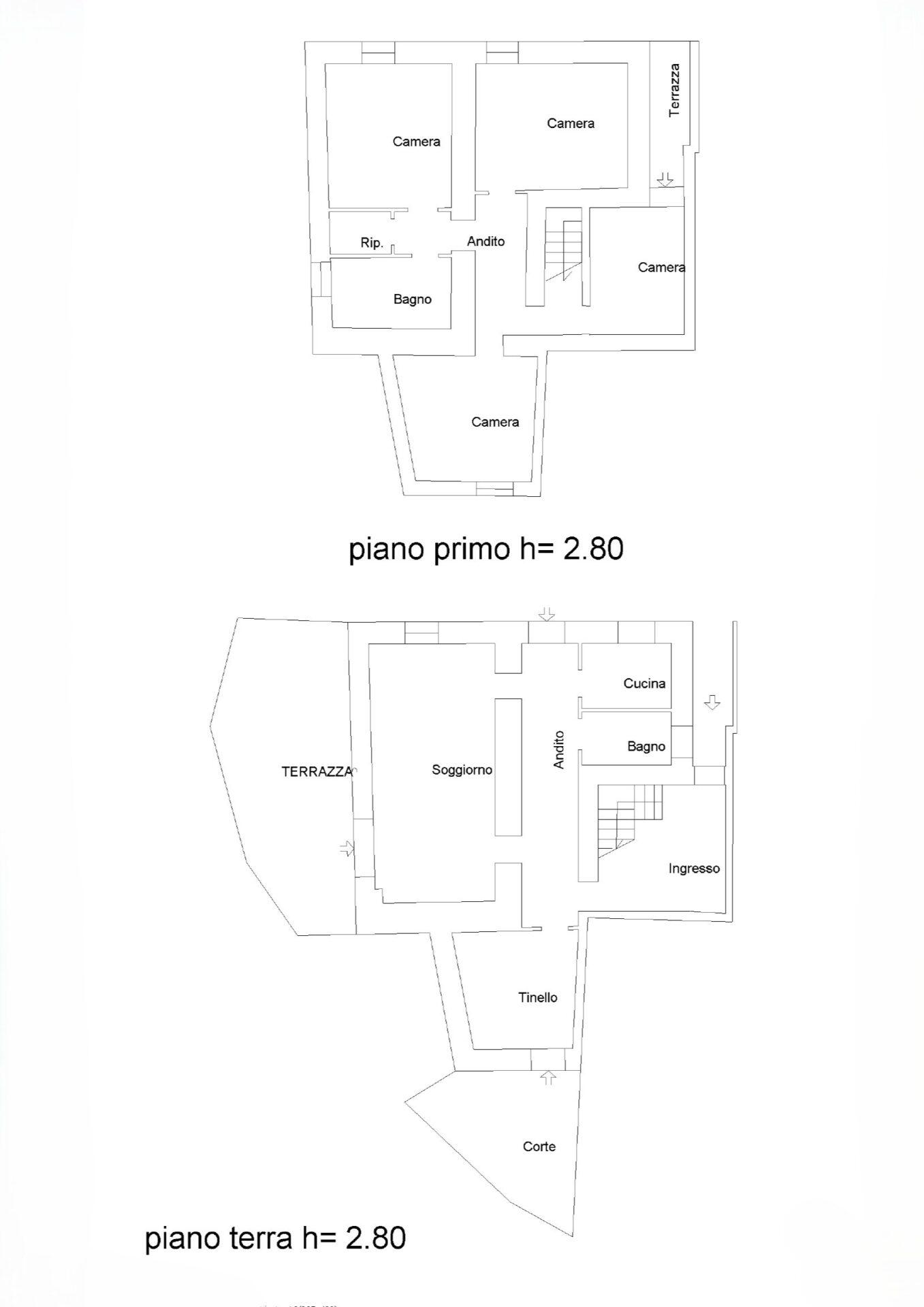 Casa su due livelli di oltre 200mq con cortile, cantina, terrazza