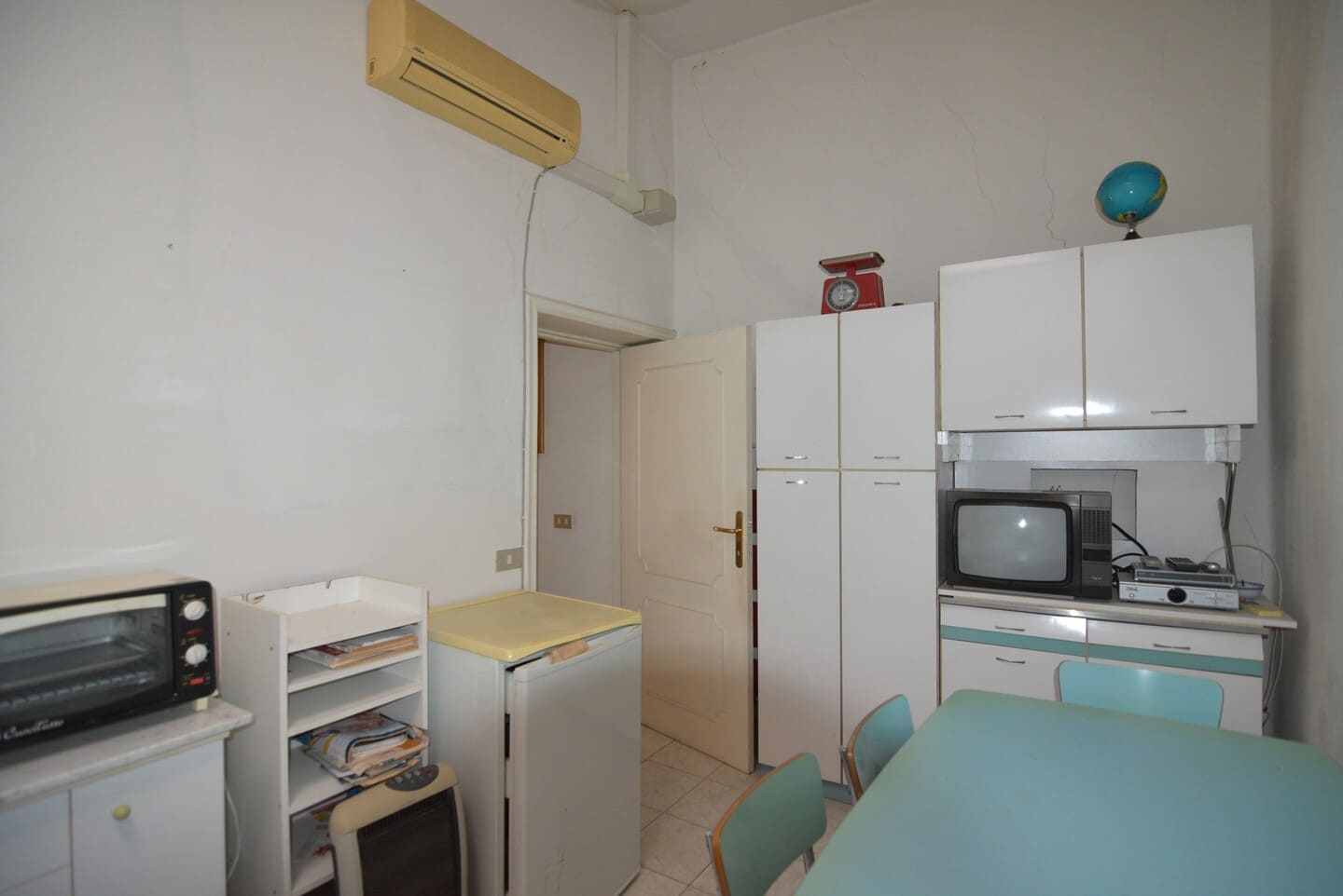Otre 200mq di proprietà tra abitazione, terrazza, cantina, garage