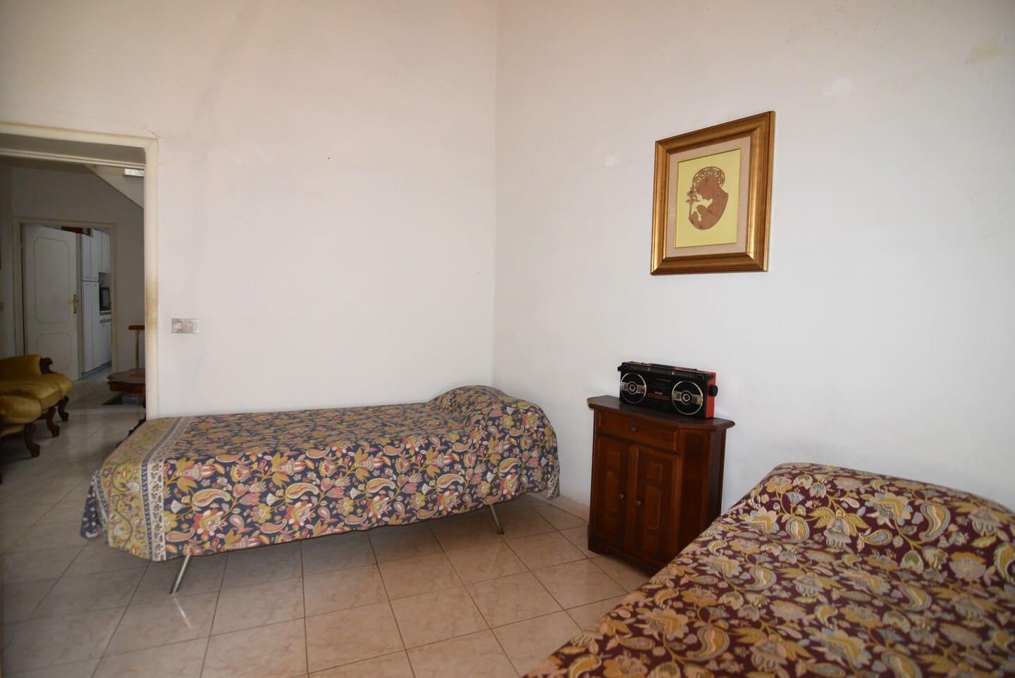 Otre 200mq di proprietà tra abitazione, terrazza, cantina, garage