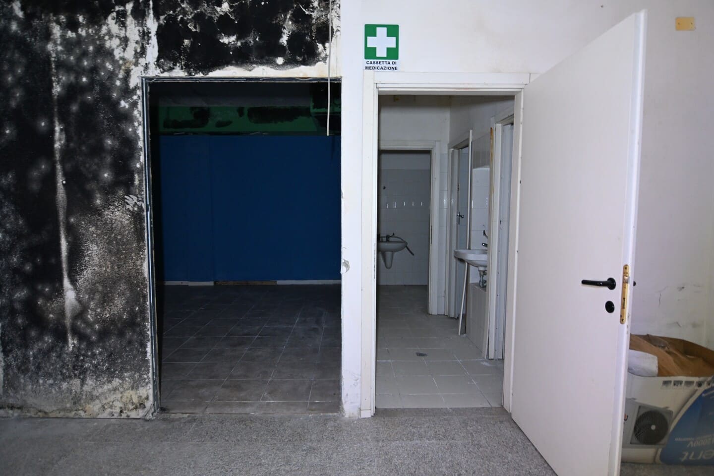 Locale commerciale su due livelli con ampia sala