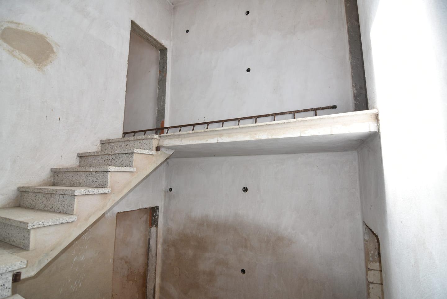 Abitazione in costruzione da ultimare con cortile
