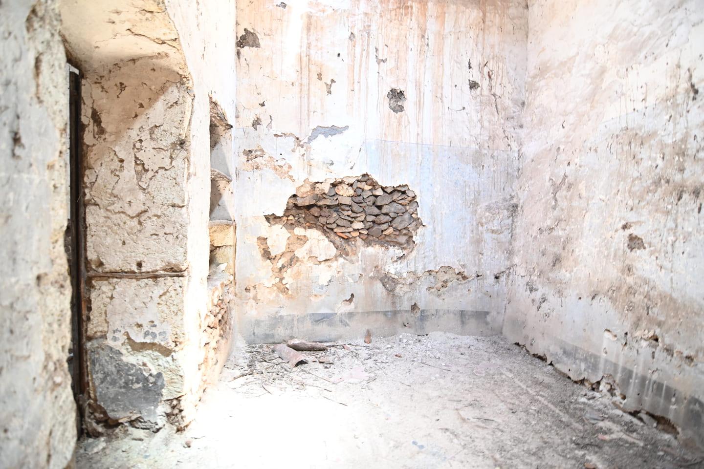 Immobile storico rustico di tre locali da ristrutturare