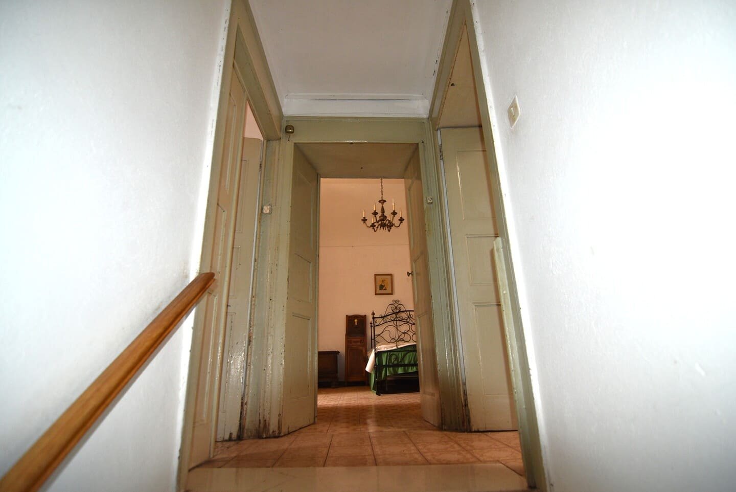 Casa storica di grandi dimensioni vicino al centro