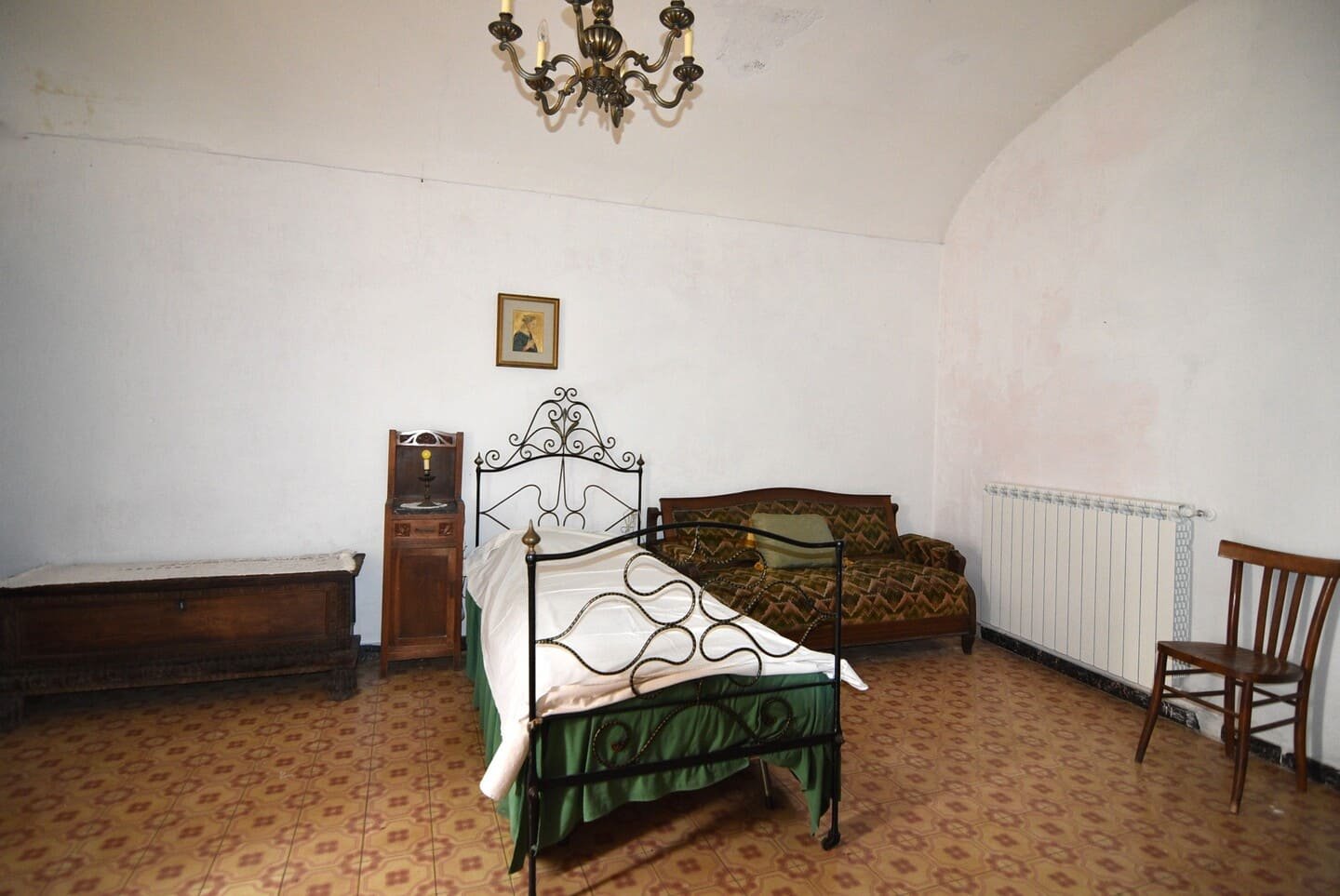 Casa storica di grandi dimensioni vicino al centro