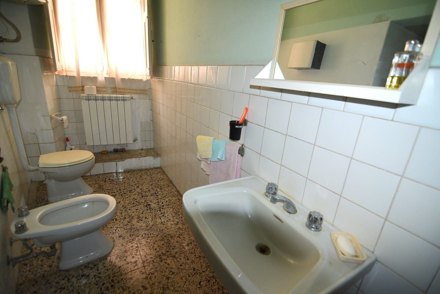 Casa storica di grandi dimensioni vicino al centro