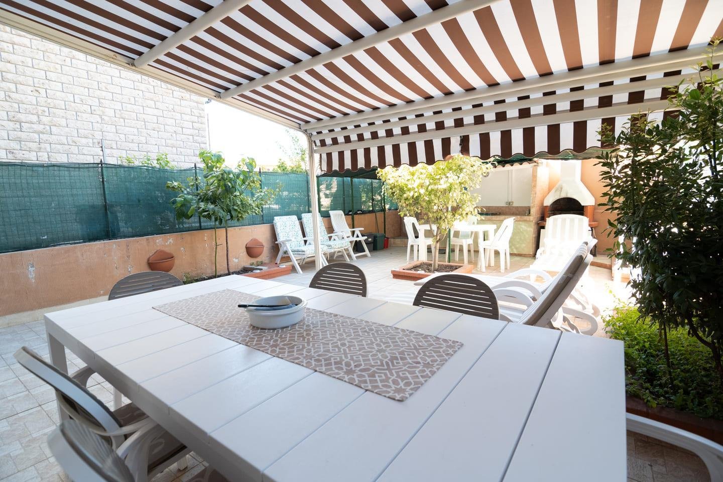 Piano terra con giardino a pochi passi dalla spiaggia
