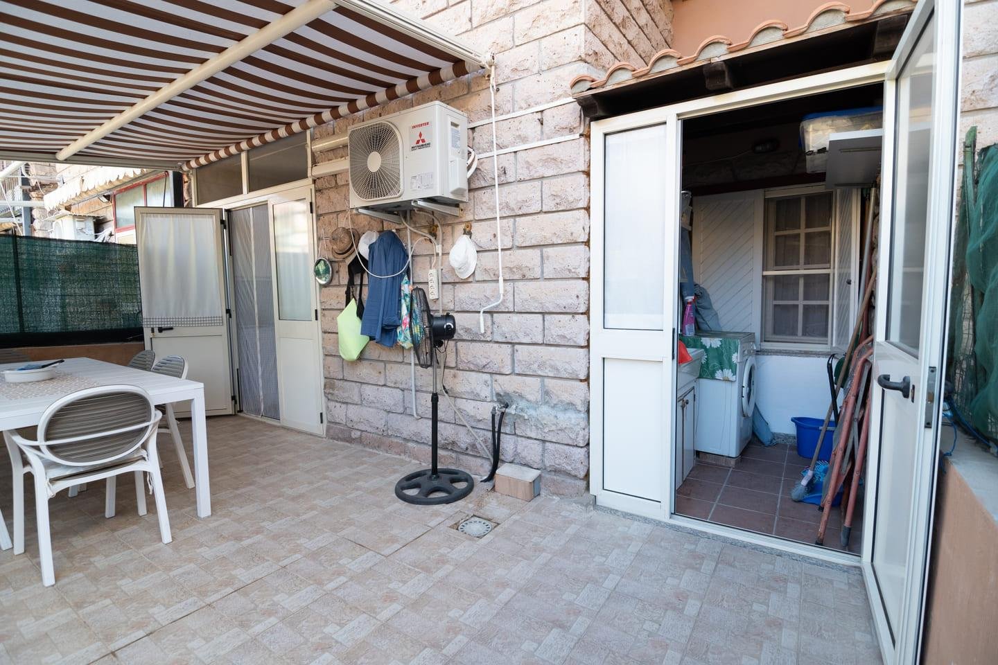 Piano terra con giardino a pochi passi dalla spiaggia
