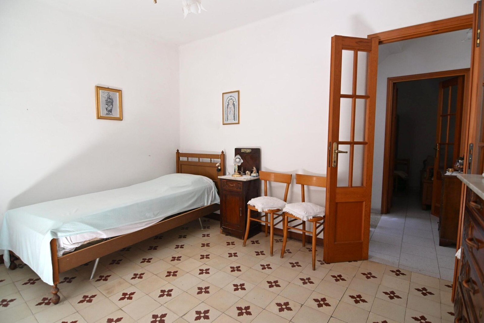Casa spaziosa e luminosa su tre piani