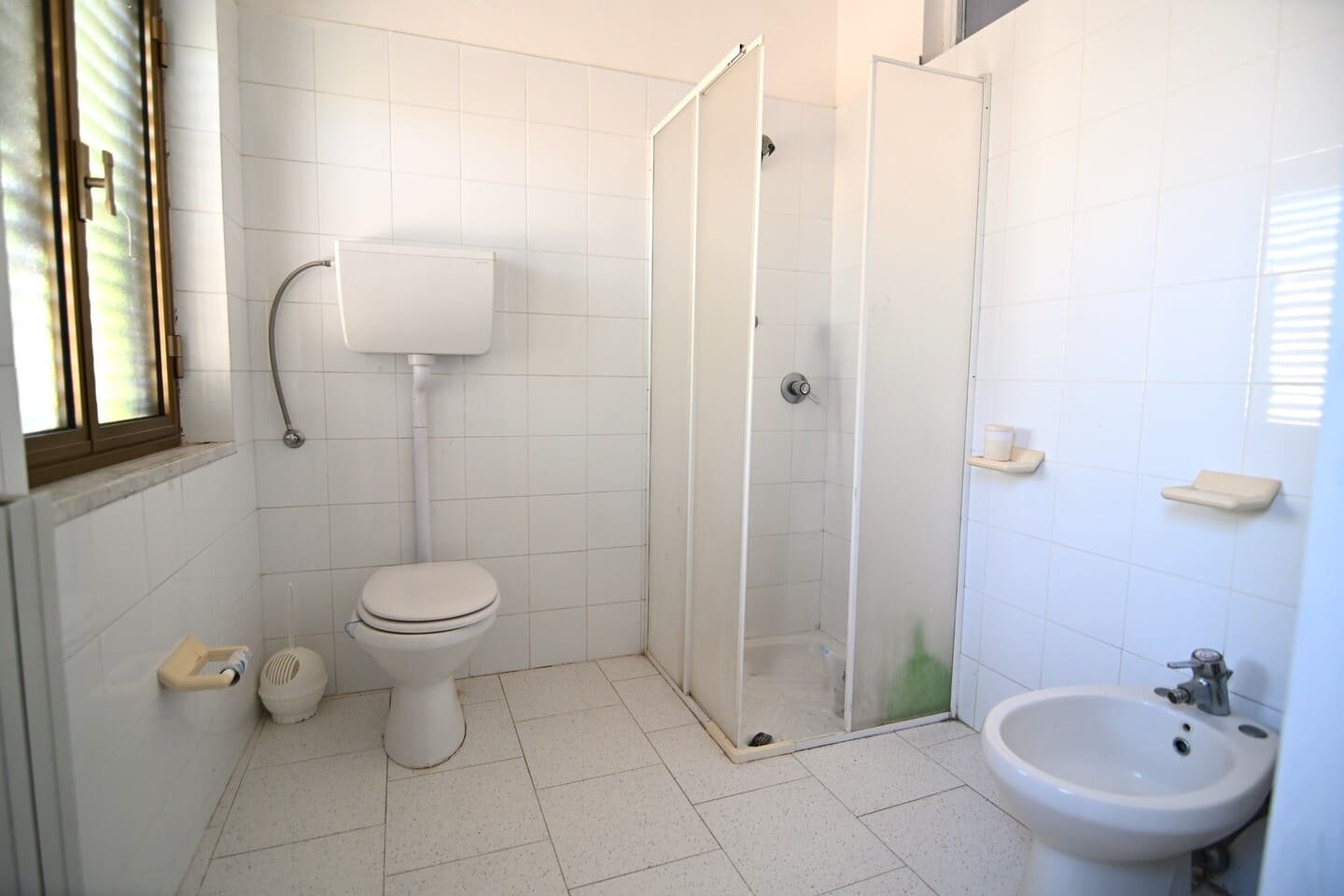 Casa indipendente su due livelli con 600 mq di giardino